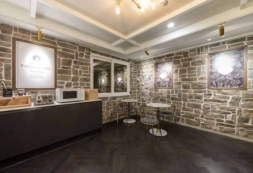 ホテル French Code