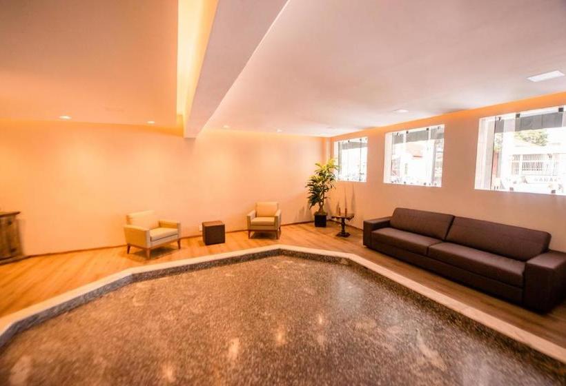 בית מלון כפרי Havana Economy