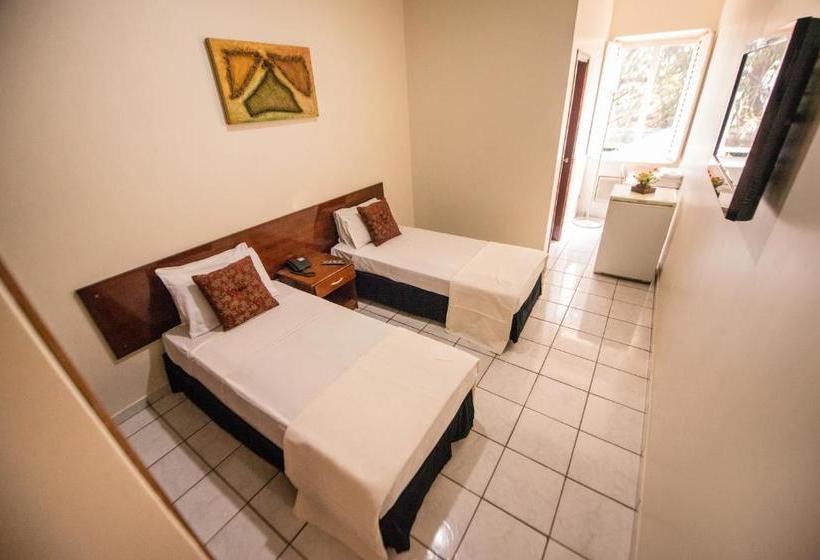 בית מלון כפרי Havana Economy