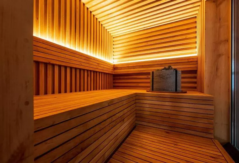 Amsterdam Plaza Hotel & Spa