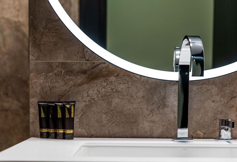 Amsterdam Plaza Hotel & Spa