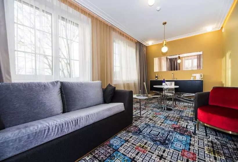 Amsterdam Plaza Hotel & Spa