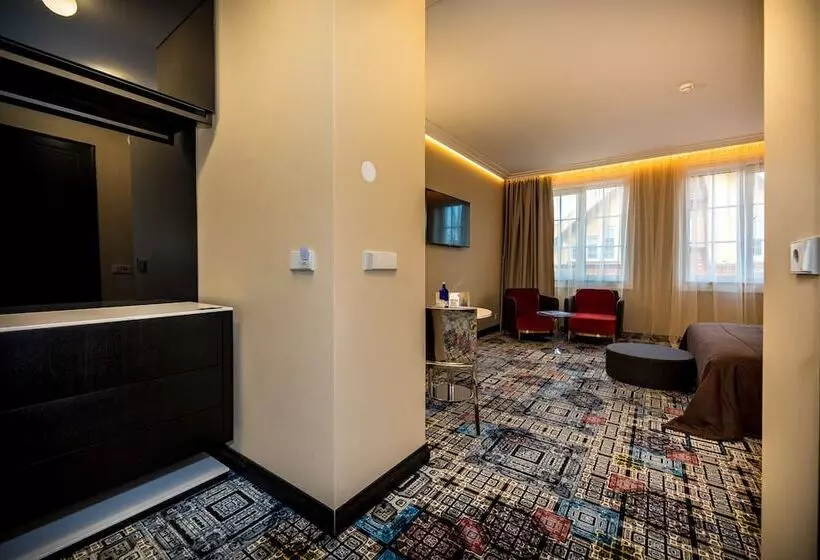 Amsterdam Plaza Hotel & Spa