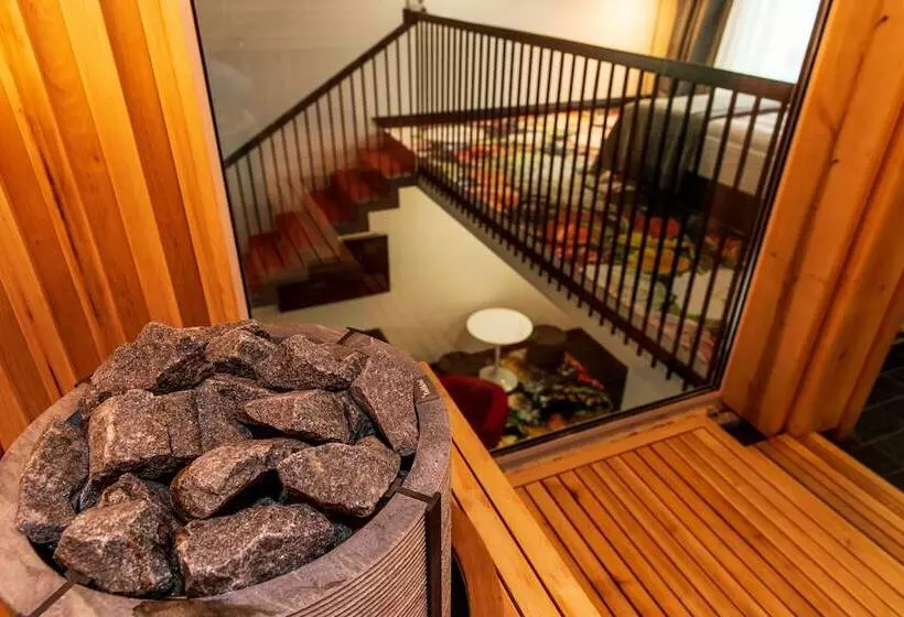 Amsterdam Plaza Hotel & Spa