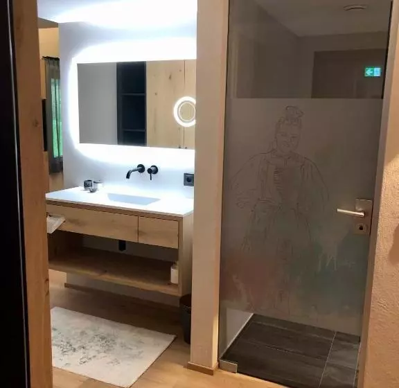 Hotelli Bradabella   Montafon