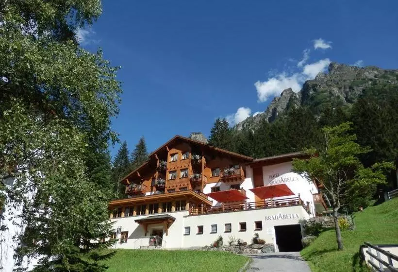 Hotelli Bradabella   Montafon