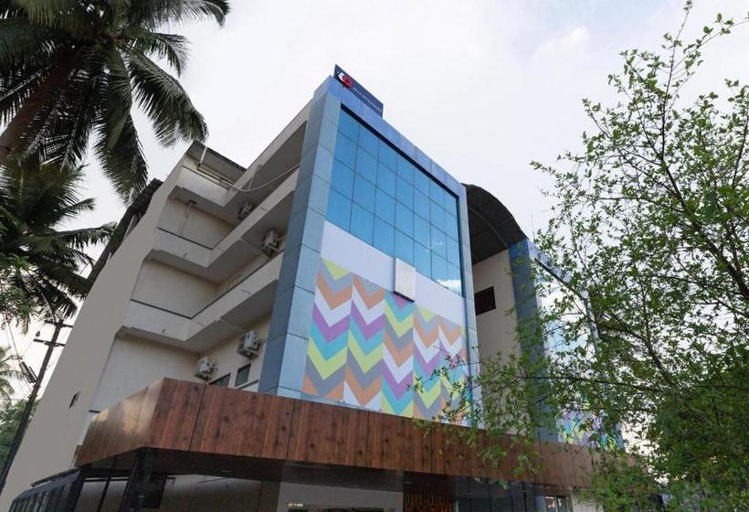 ホテル Capital O 41866  Metro Palace