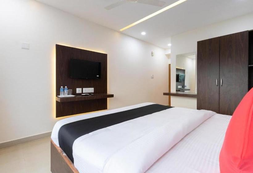 ホテル Capital O 41866  Metro Palace