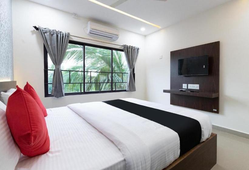 ホテル Capital O 41866  Metro Palace