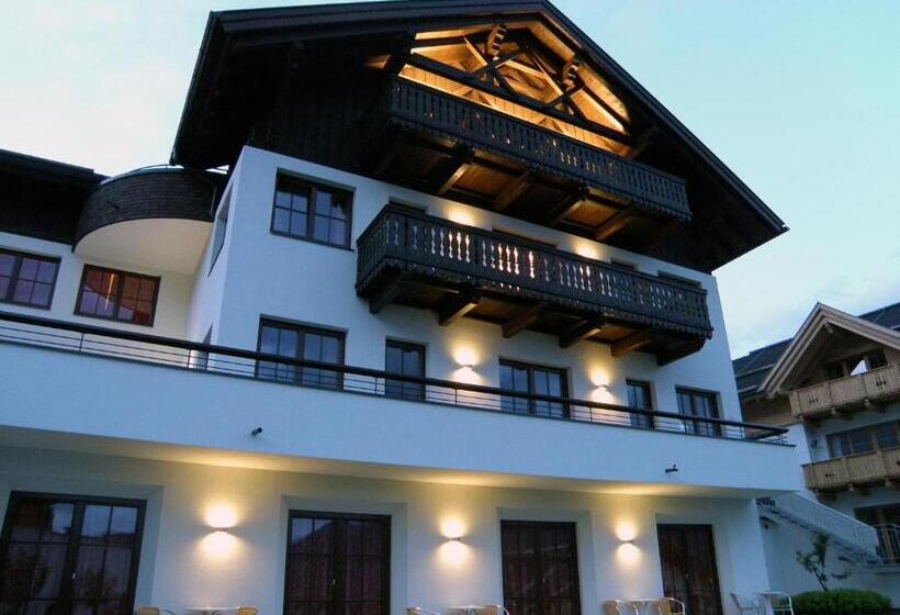 هتل Garni Frommes