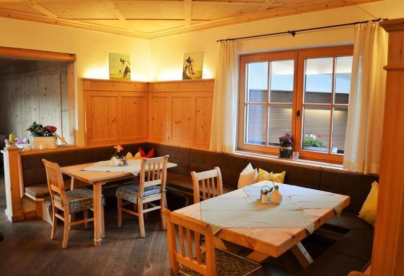 هتل Garni Frommes