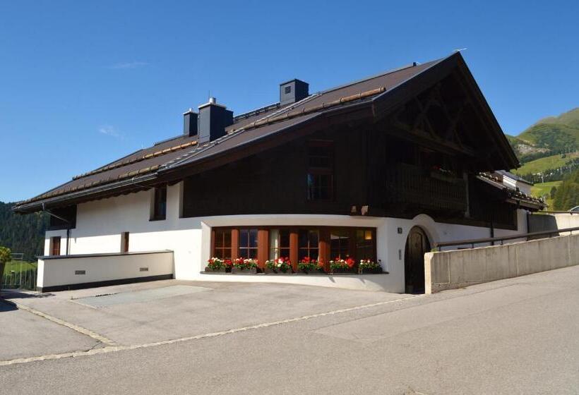 هتل Garni Frommes