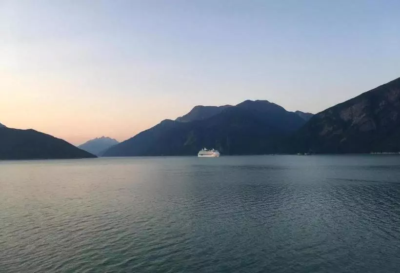 Suite 2 Lynn View Lodge