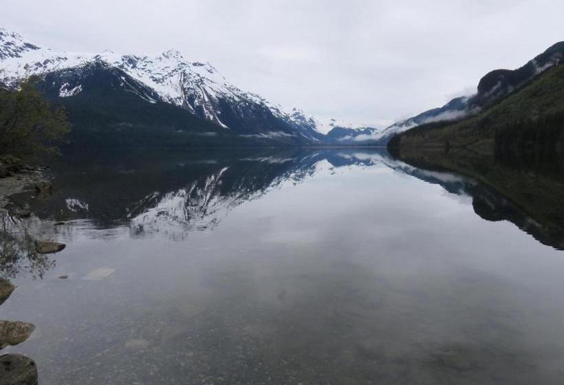 Suite 2 Lynn View Lodge