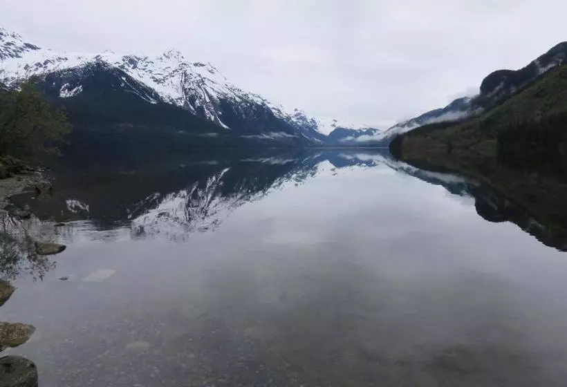 Suite 2 Lynn View Lodge