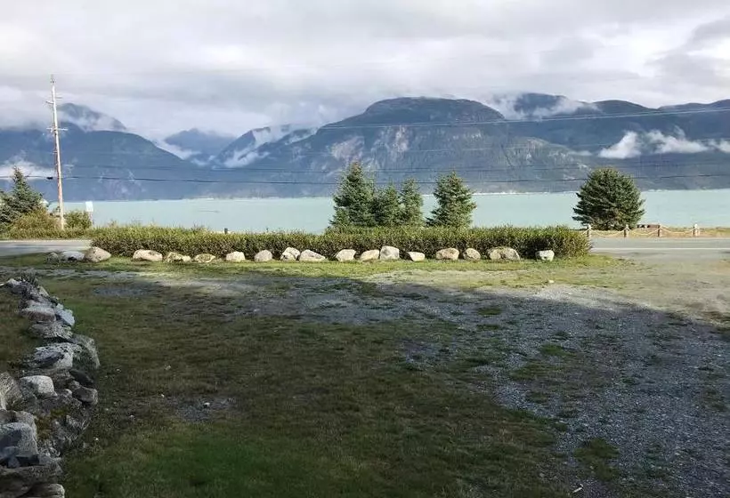 Suite 2 Lynn View Lodge