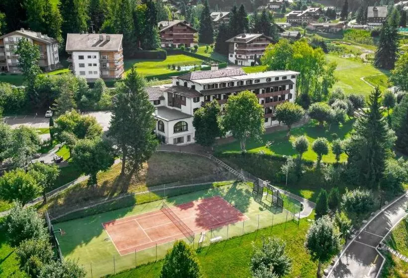 ホテル Villars Lodge