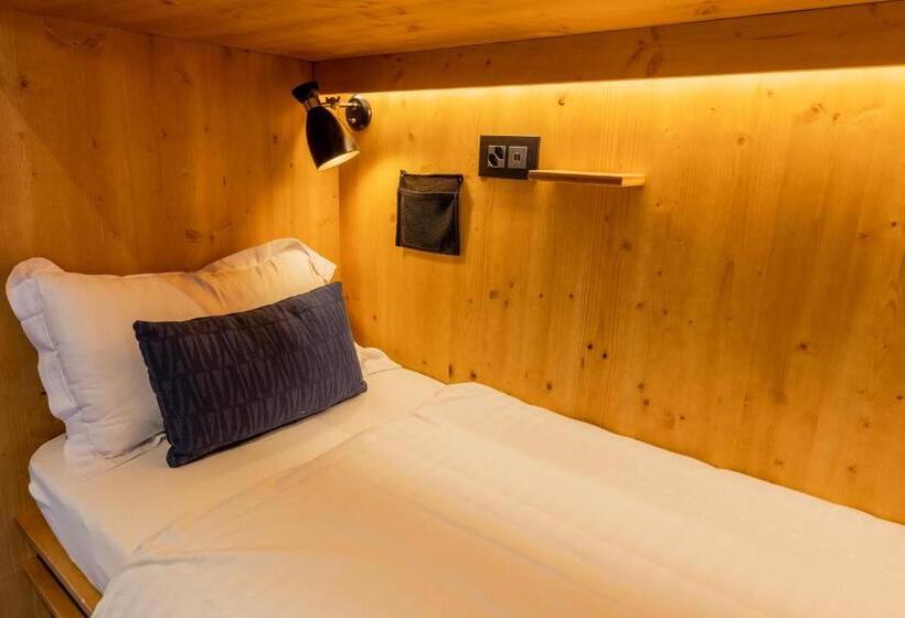 هتل Villars Lodge