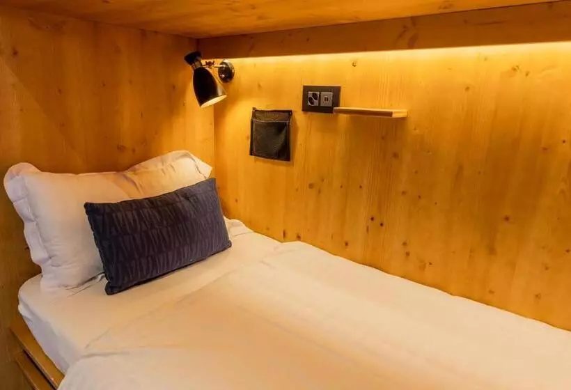 ホテル Villars Lodge