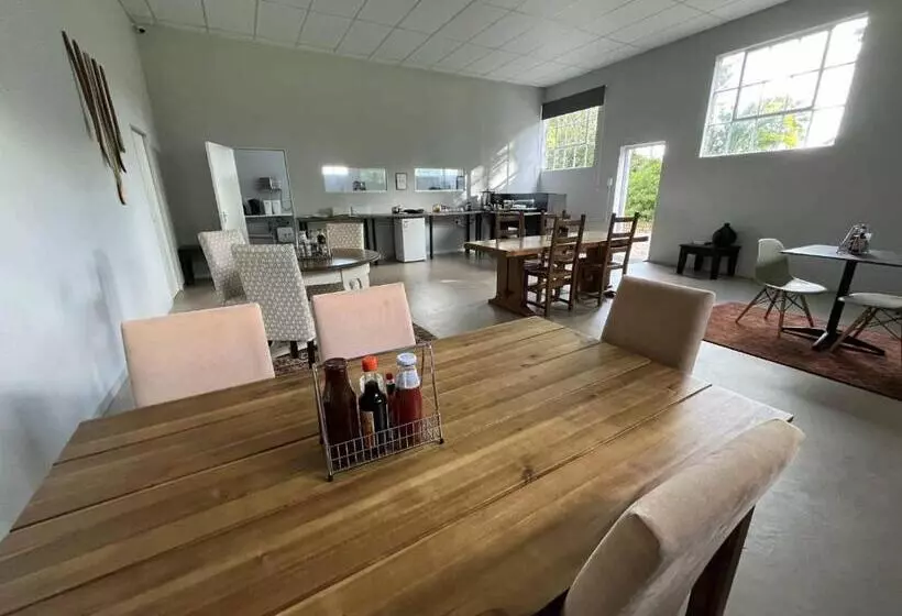 ペンション Halleria Self Catering