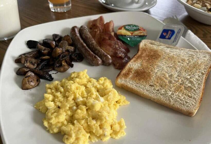 بنسيون Halleria Self Catering