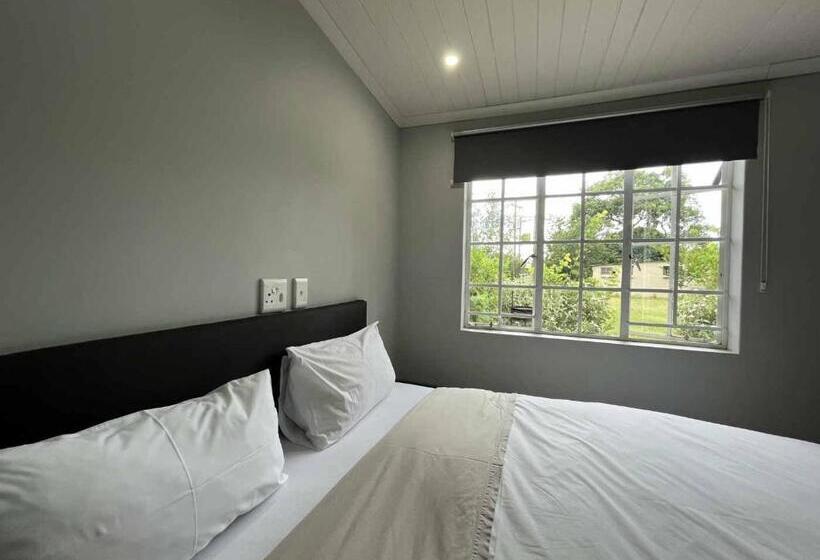 بنسيون Halleria Self Catering