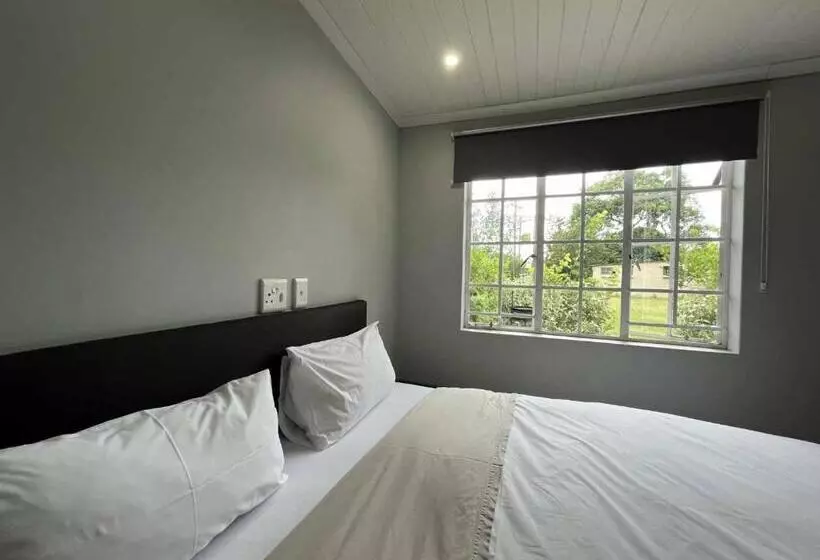 ペンション Halleria Self Catering