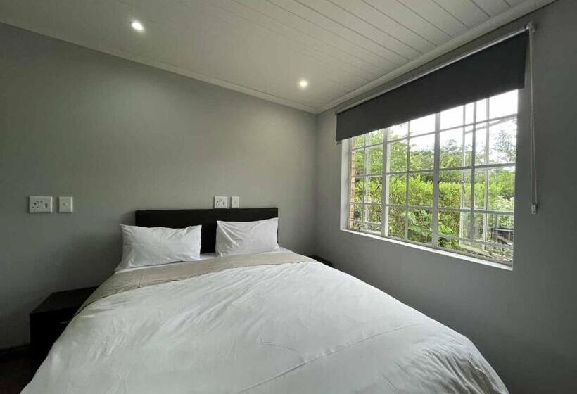 بنسيون Halleria Self Catering