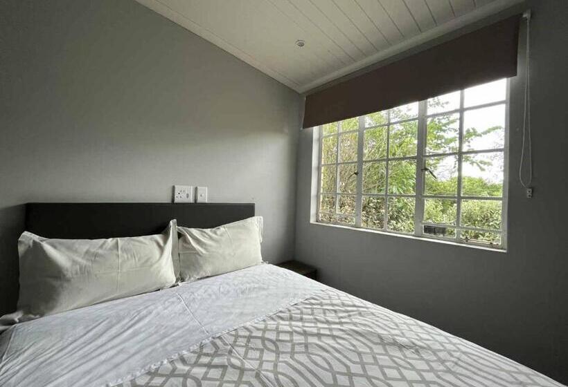 بنسيون Halleria Self Catering