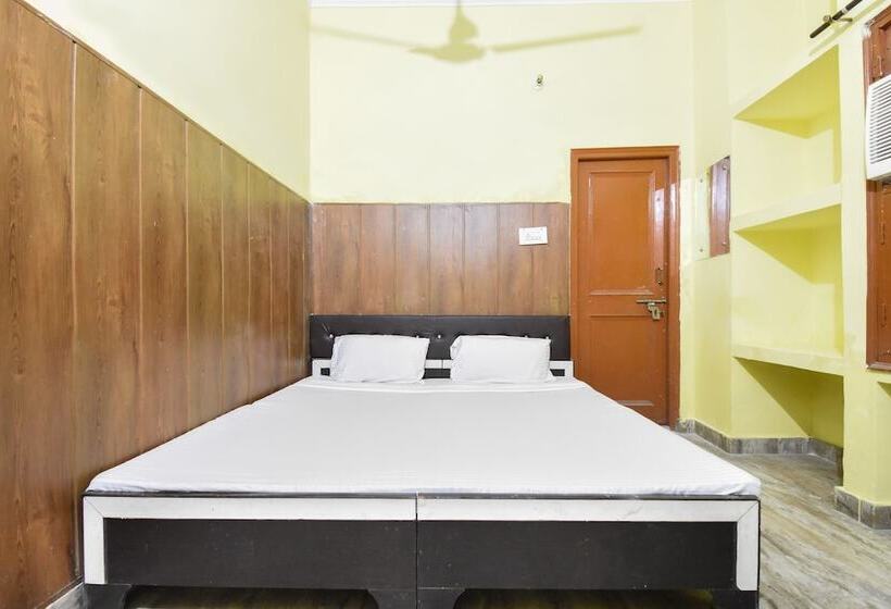 Spot On 49295 Hotel Kohinoor Park