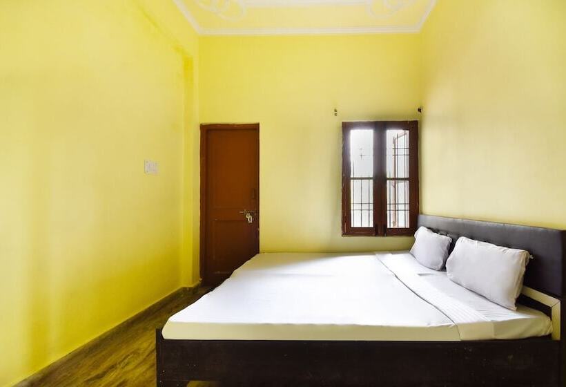 Spot On 49295 Hotel Kohinoor Park