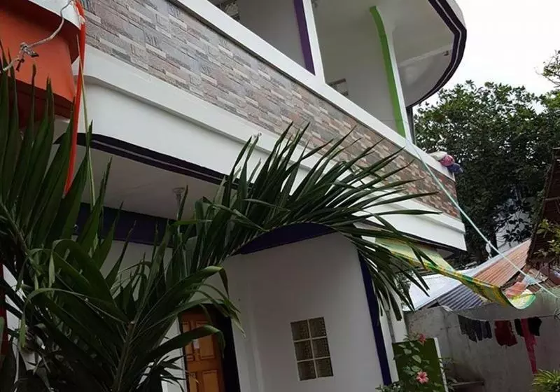 مسافرخانه M&e Guesthouse