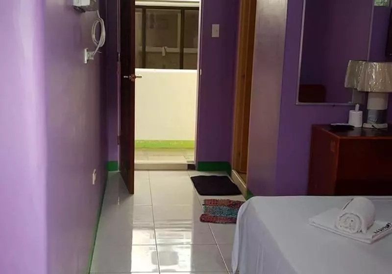 مسافرخانه M&e Guesthouse