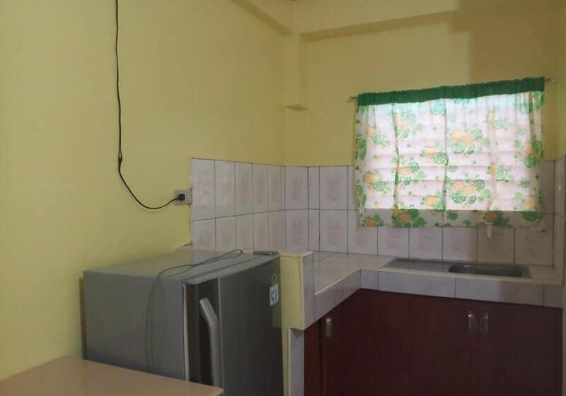 簡易ホテル M&e Guesthouse