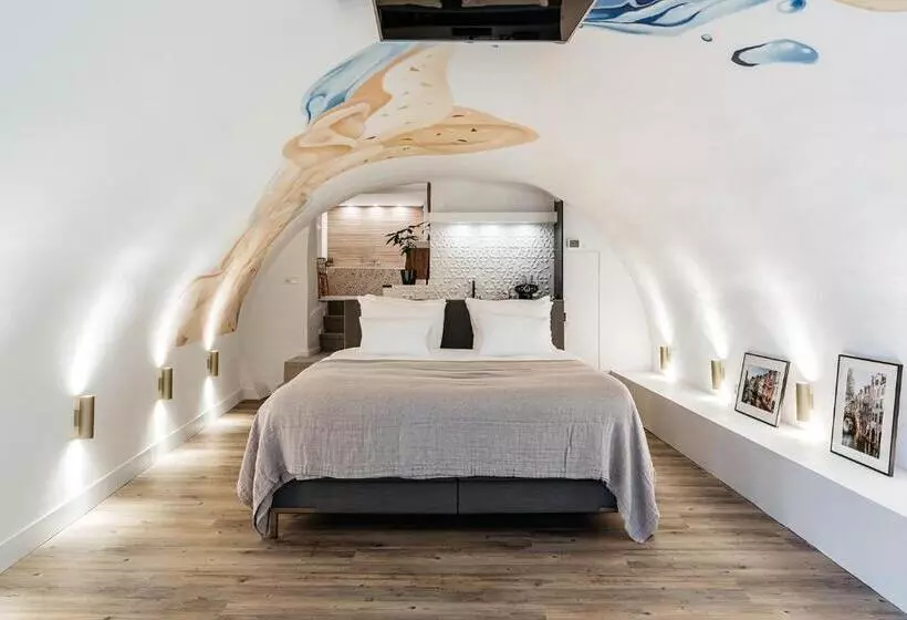 هتل Cozy Pillow