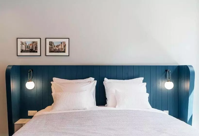 هتل Cozy Pillow