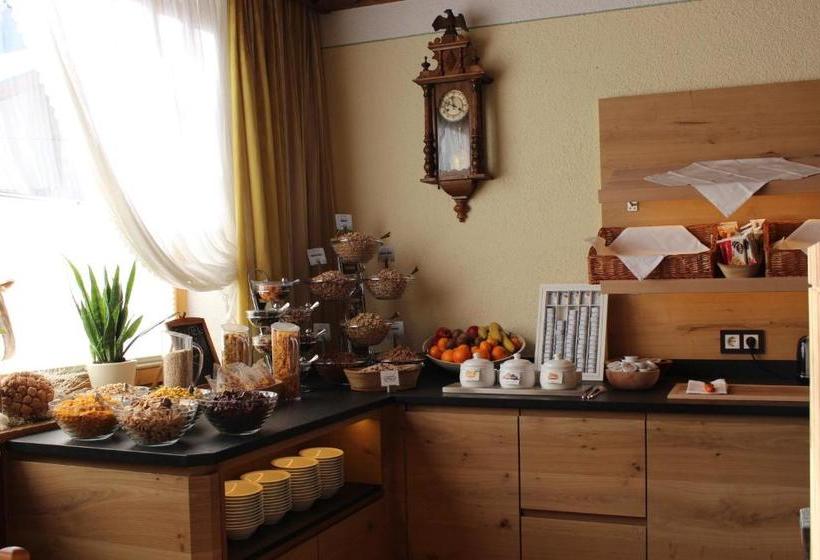 ホテル Garni Lawens