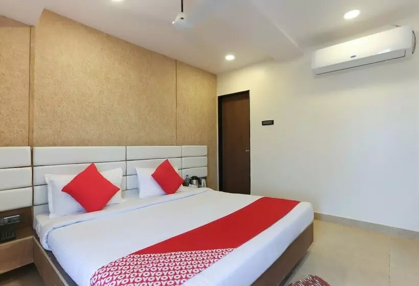 ホテル Oyo 47587  Ganesh Bhawan
