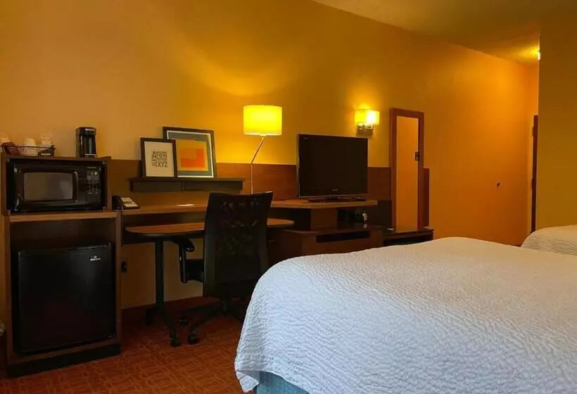 Отель Baymont By Wyndham Chambersburg