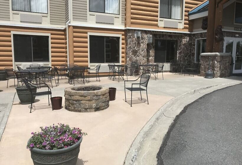 فندق Clubhouse Inn