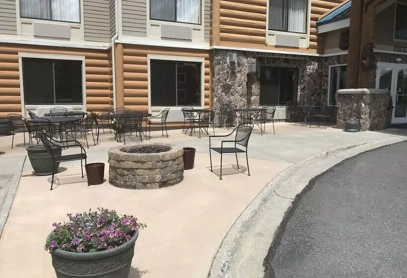 هتل Clubhouse Inn