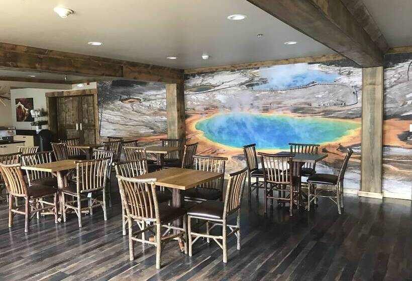 فندق Clubhouse Inn