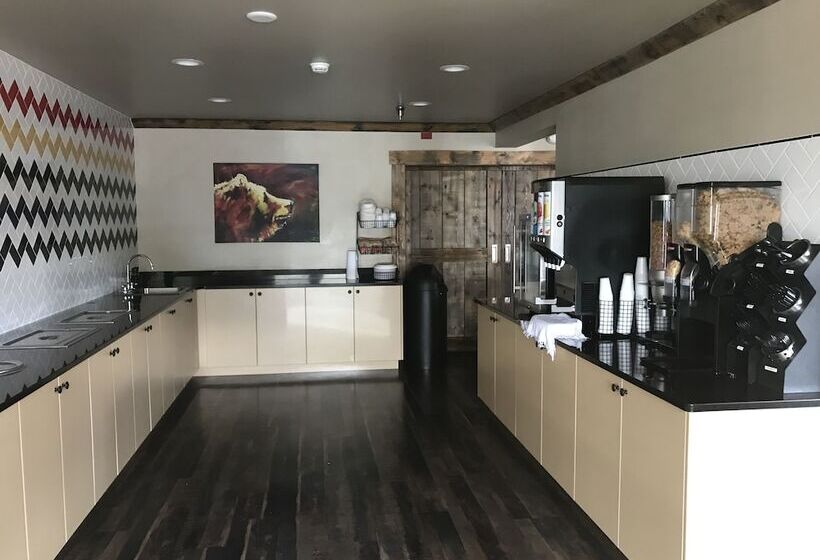 فندق Clubhouse Inn