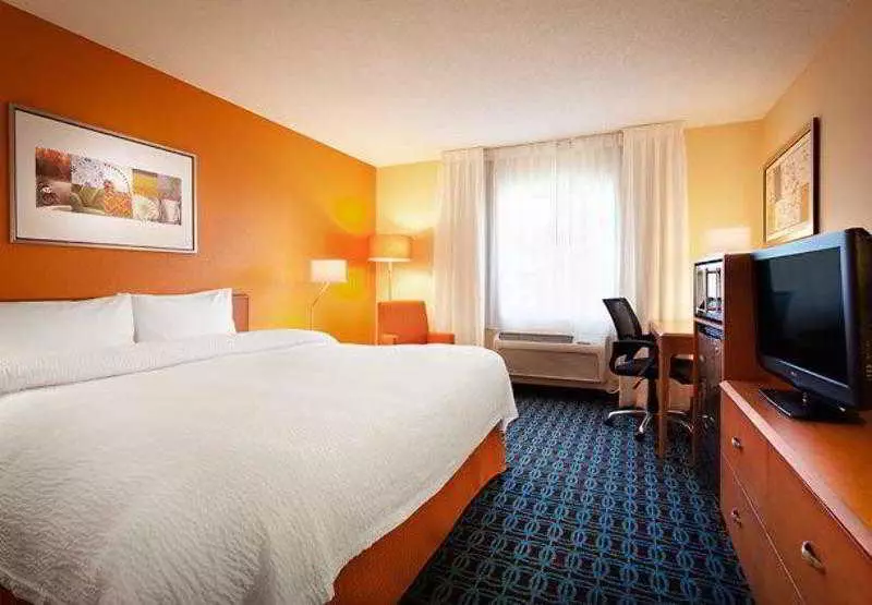 هتل Comfort Inn & Suites Phoenix North Deer Valley