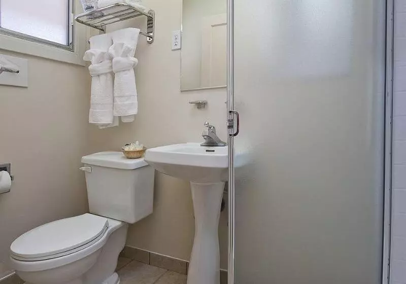 فندق El Camino Inn