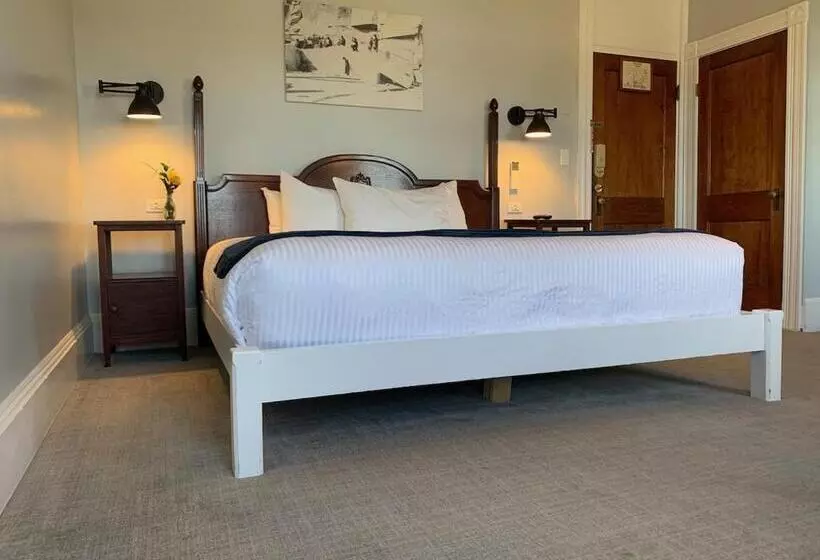 فندق Emerson Inn By The Sea