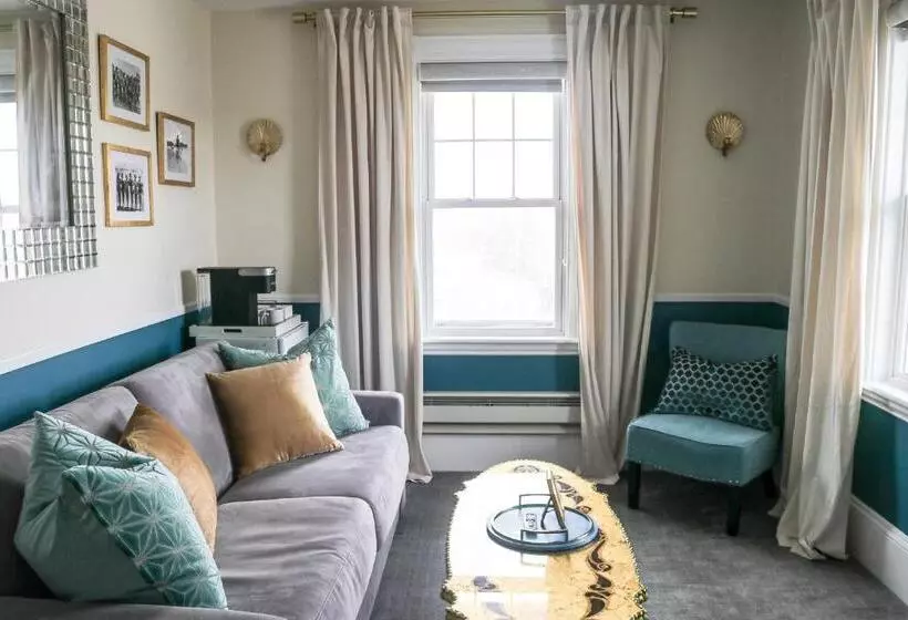 فندق Emerson Inn By The Sea