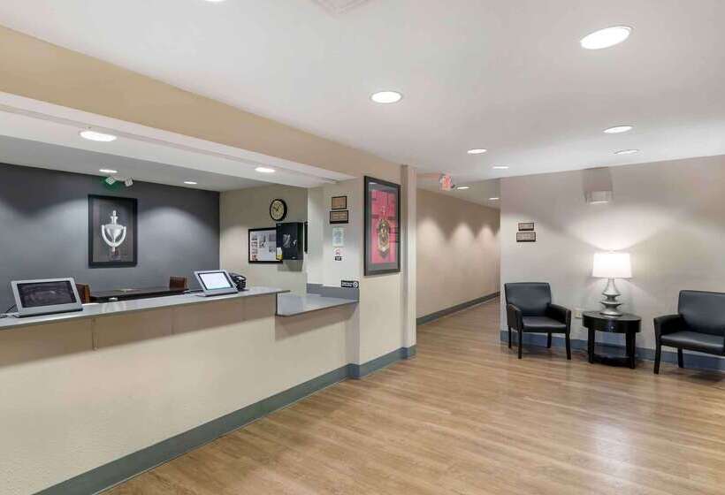 ホテル Extended Stay America Suites Kansas City Airport