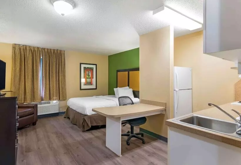 هتل Extended Stay America Suites  Kansas City  Airport