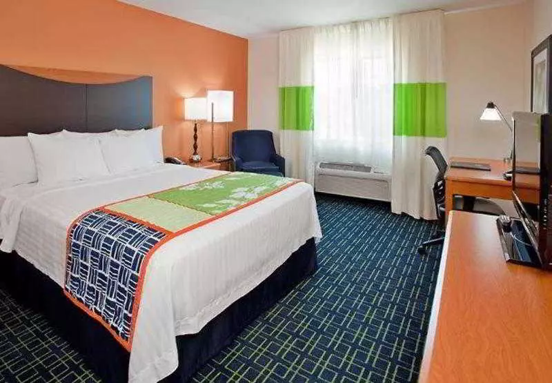ホテル Comfort Inn & Suites